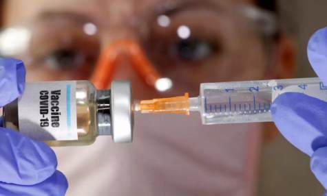 Una vacuna en fase de prueba en Oxford ofrecería una "doble protección" contra el coronavirus