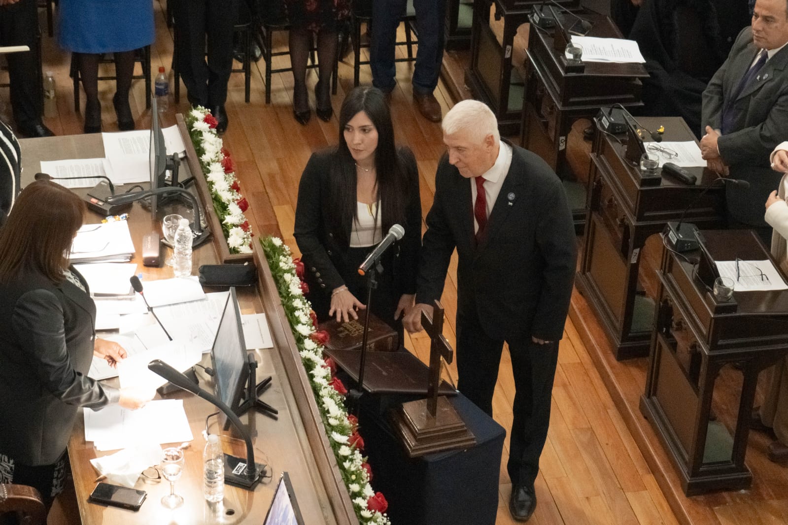 La nueva y moderna Constitución de La Rioja asegura a las riojanas y riojanos el acceso a las tecnologías de la información - foto  1