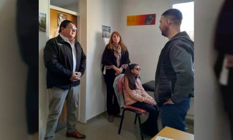 Visita del concejal Domingo Luna al Hospital Osvaldo Renato Polo